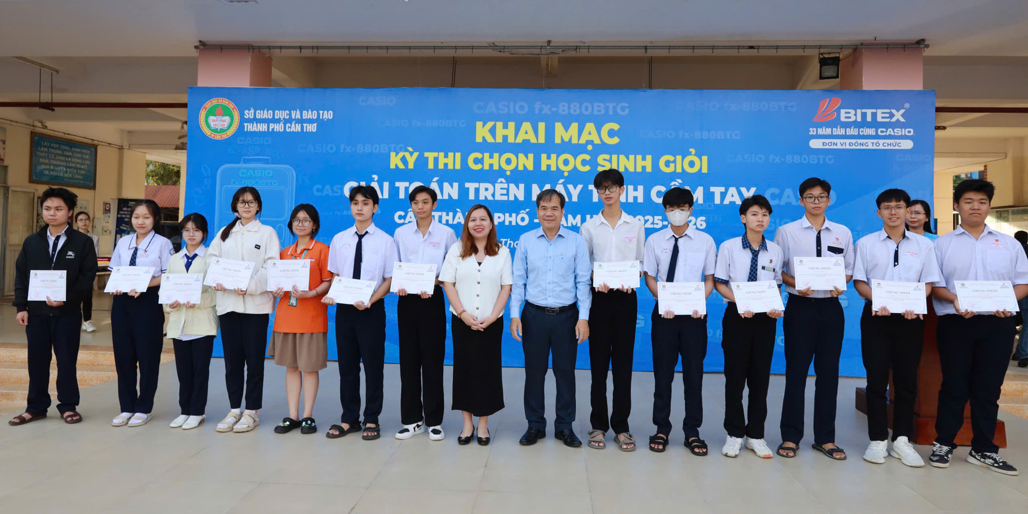 <p>
	Cần Thơ - Kỳ thi máy tính cầm tay Casio</p>
